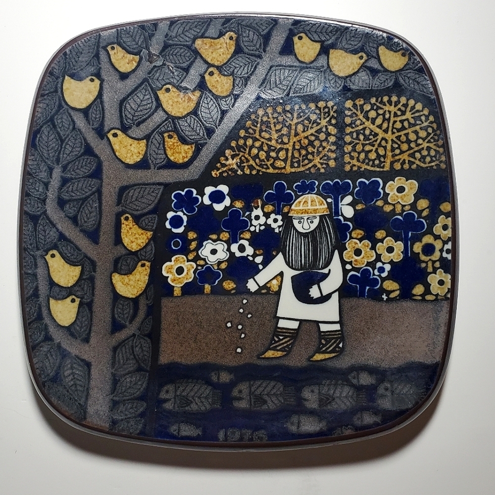 VINTAGE 1976 KALEVALA Series Collectible Wall Plate, Produced by Arabia Finland